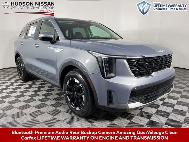 Used 2024 Kia Sorento S image 1