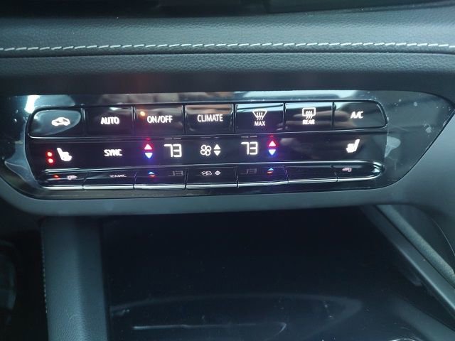 Used 2021 Buick Envision Essence w/ Sport Touring Package image 19