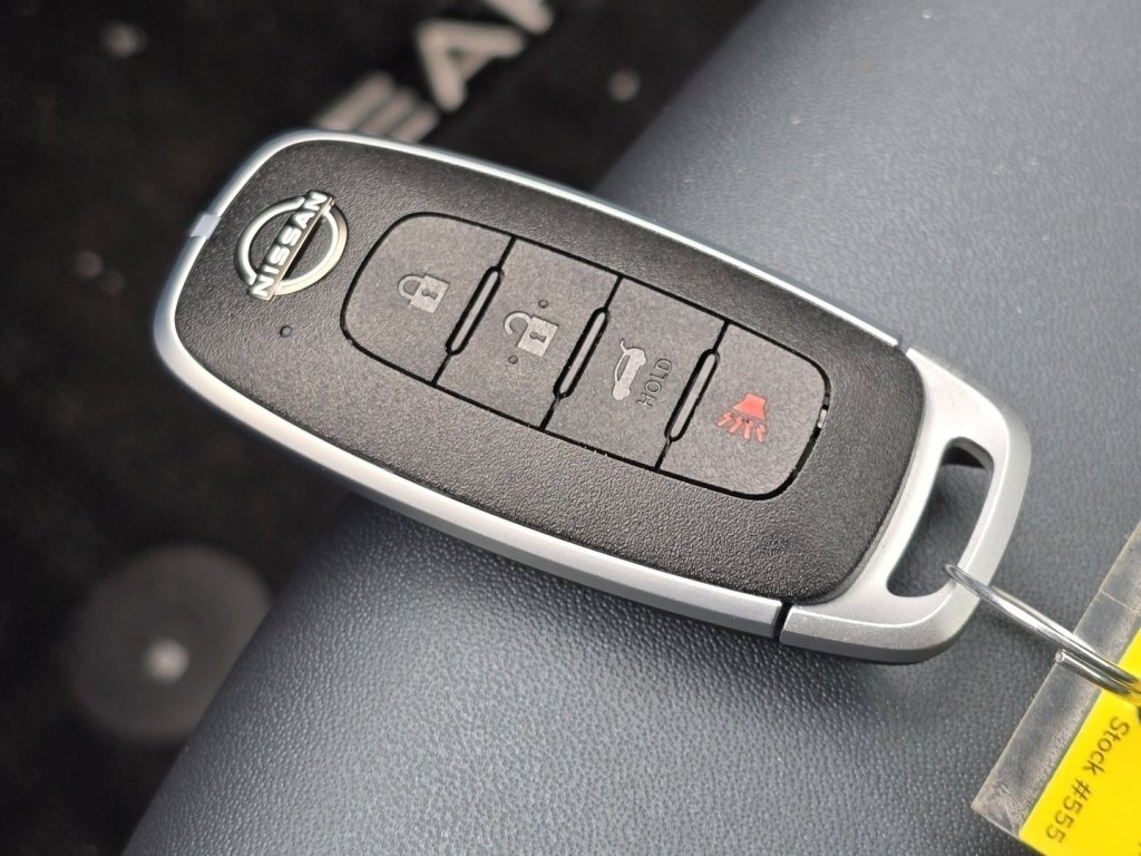 New 2026 Nissan Leaf Platinum+ w/ Cargo Package (Platinum+) image 19