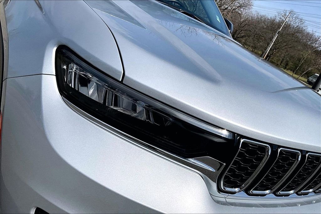 Used 2021 Jeep Grand Cherokee L Limited image 26