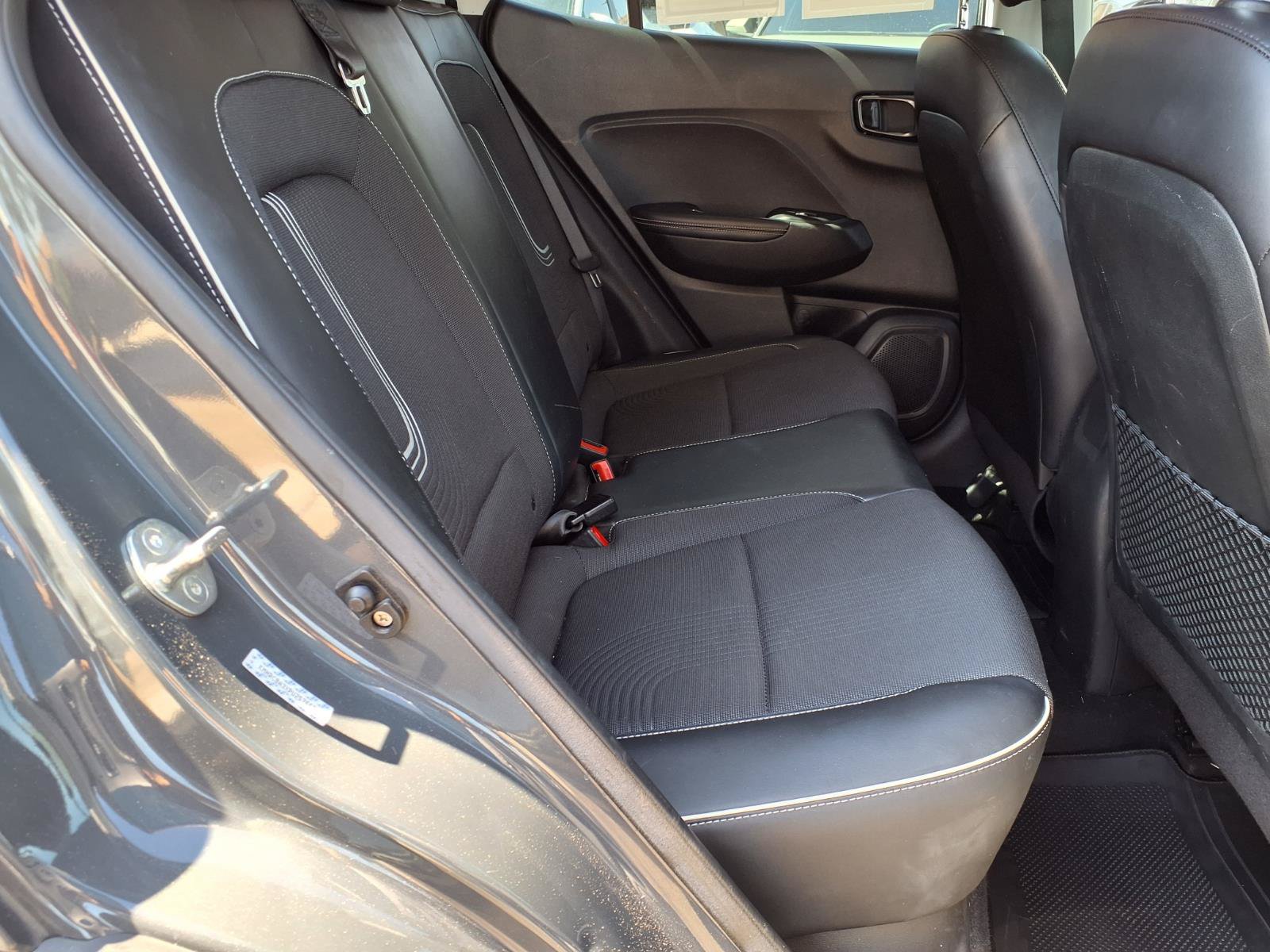Used 2023 Hyundai Venue Limited w/ Cargo Package FWD image 14