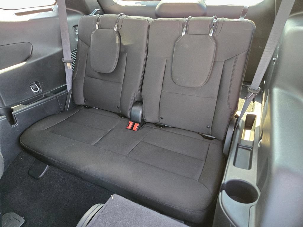 Used 2024 Ford Explorer XLT RWD image 18