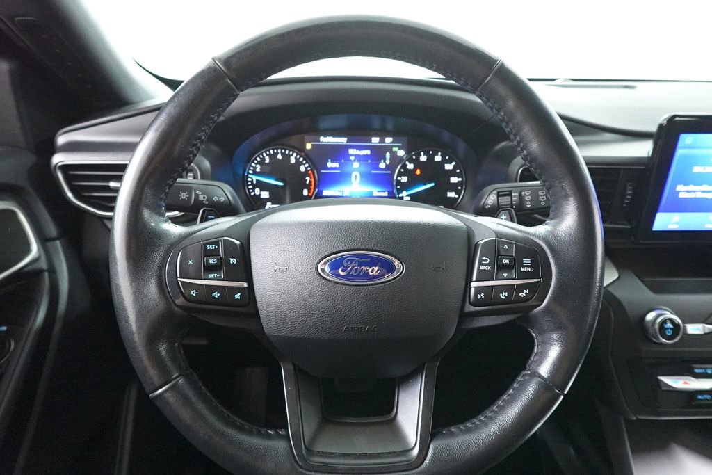 Certified 2020 Ford Explorer XLT w/ Equipment Group 202A image 14