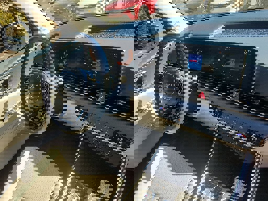 New 2026 Kia Carnival EX FWD image 8