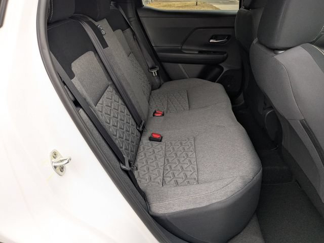 New 2026 Nissan Kicks SV w/ Cold Weather Package FWD image 28