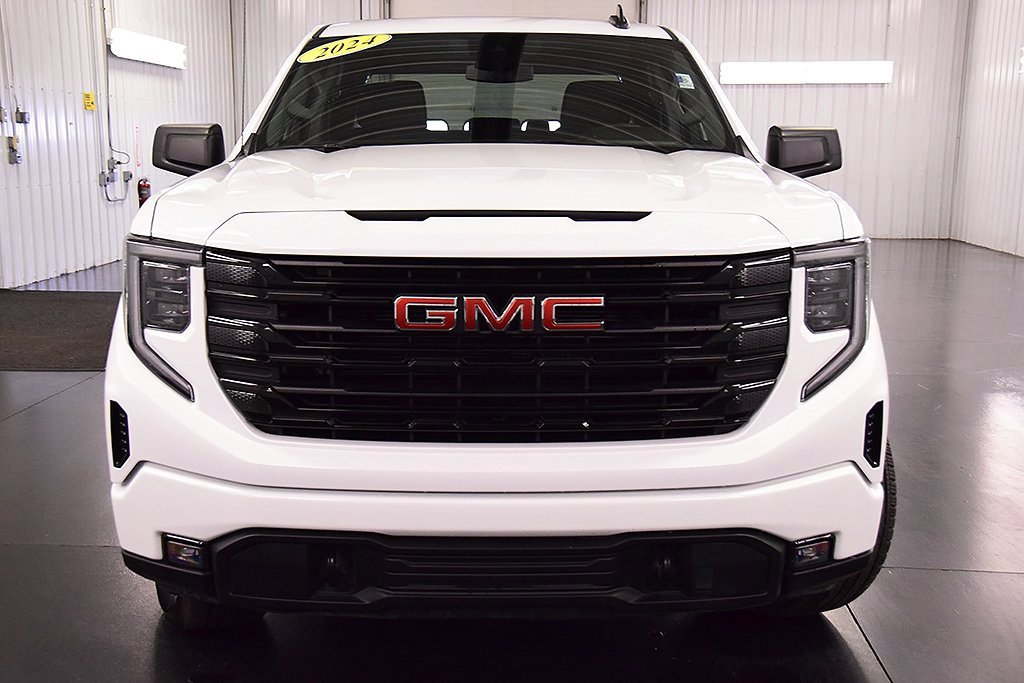 Used 2024 GMC Sierra 1500 Elevation image 2