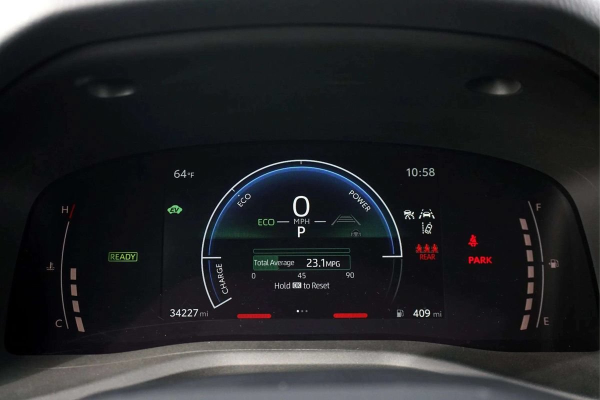 Used 2025 Toyota Camry LE FWD image 24