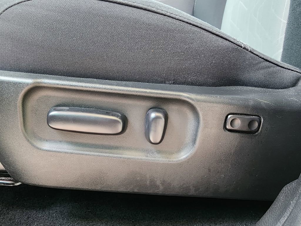 Used 2023 Toyota Tacoma TRD Off-Road image 16