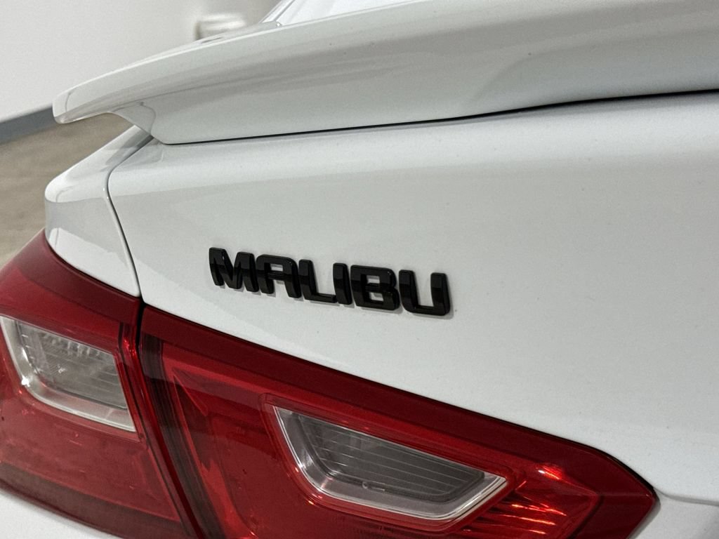 Used 2021 Chevrolet Malibu RS FWD image 25