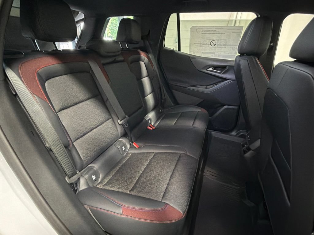 New 2026 Chevrolet Equinox RS w/ Convenience Package III FWD image 33