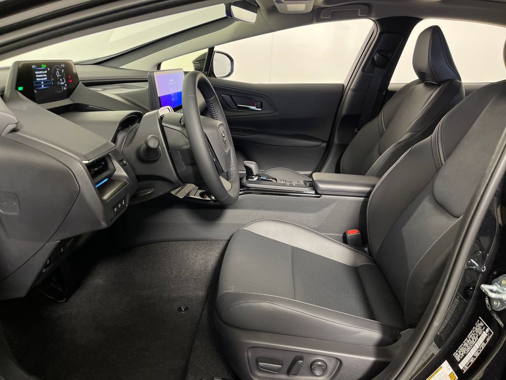 New 2027 Toyota Prius Plug-In Hybrid FWD image 12