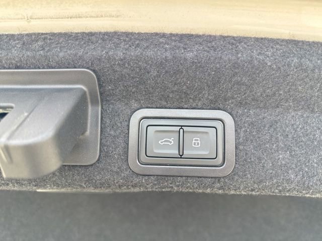 Used 2023 Audi A6 Premium Plus w/ Premium Plus Package image 10