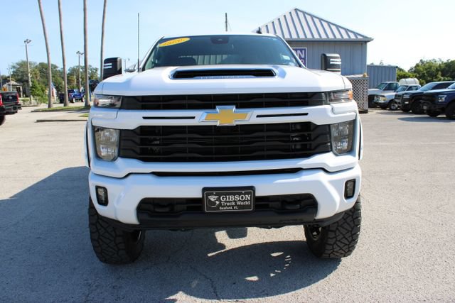 Used 2025 Chevrolet Silverado 2500 LT AWD/4WD image 2
