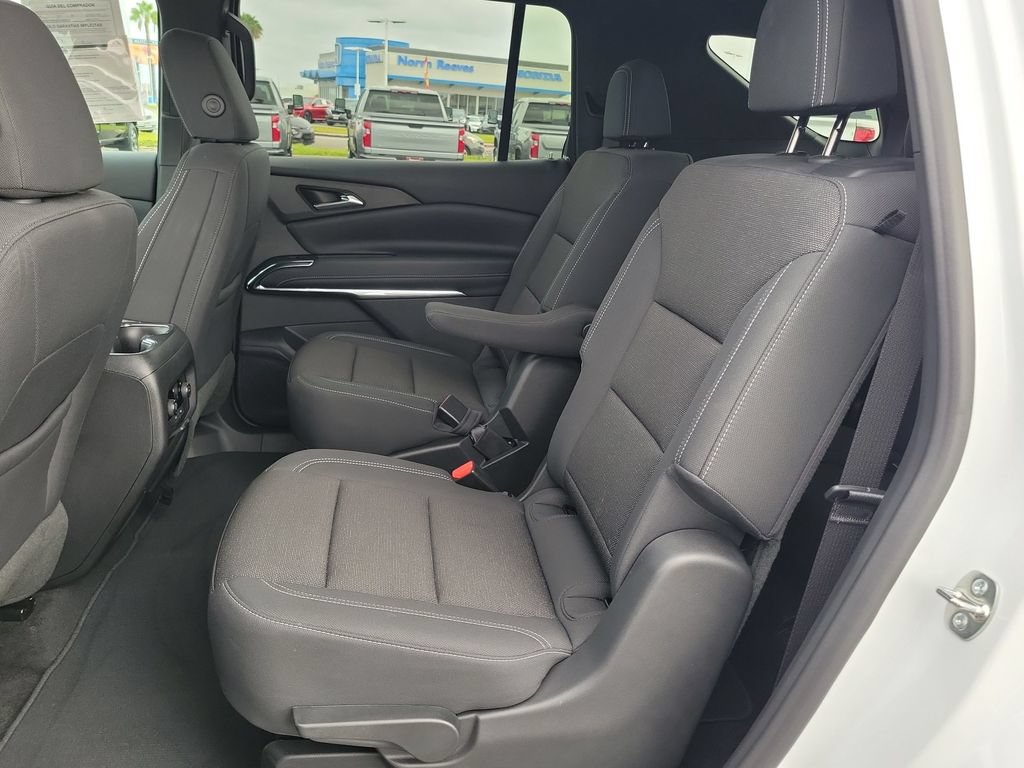 Used 2026 Chevrolet Traverse LT w/ Midnight/Sport Edition FWD image 24