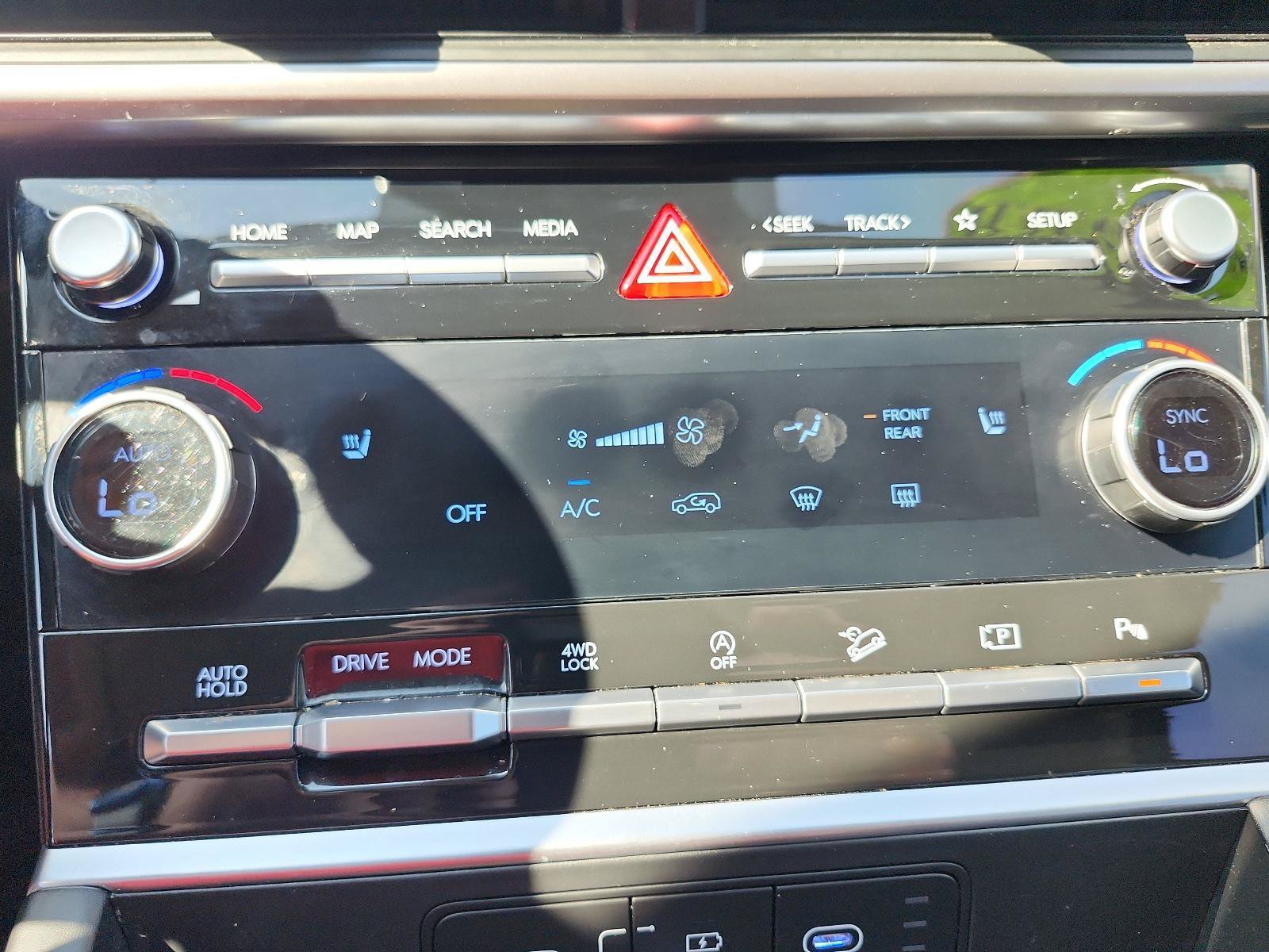Used 2024 Hyundai Santa Fe XRT AWD/4WD image 18