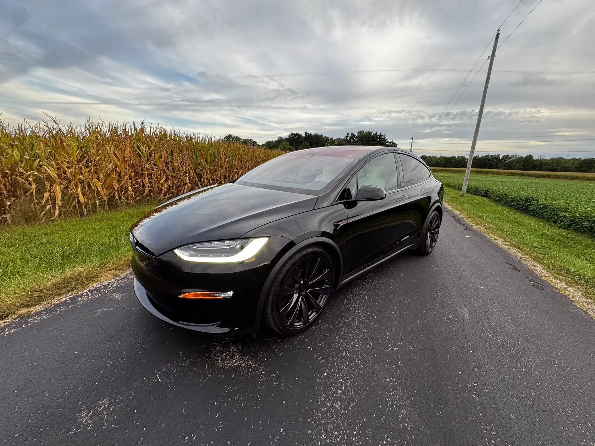 Used 2022 Tesla Model X Plaid AWD/4WD image 3
