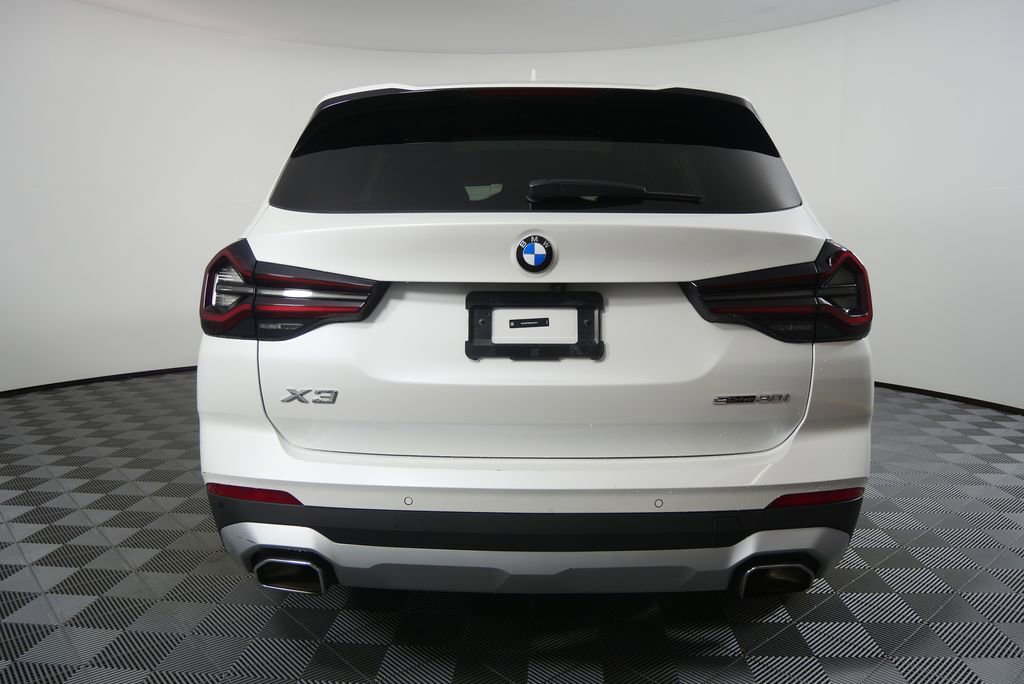 Used 2024 BMW X3 sDrive30i image 4