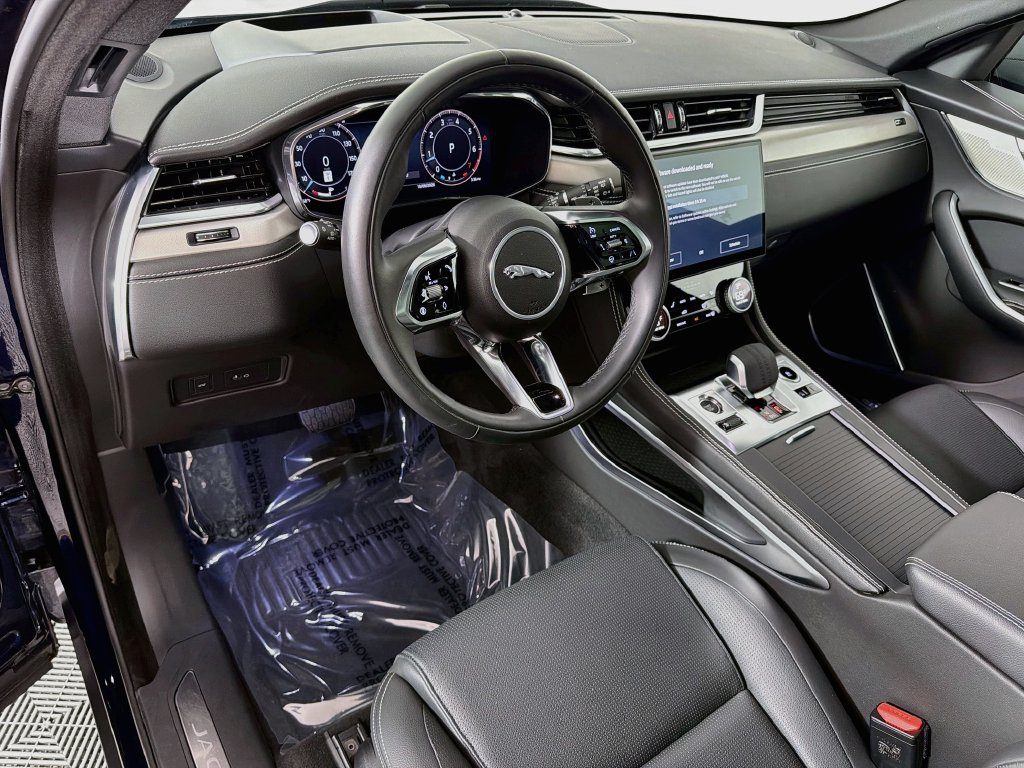 Certified 2026 Jaguar F-PACE R-Dynamic S AWD/4WD image 9