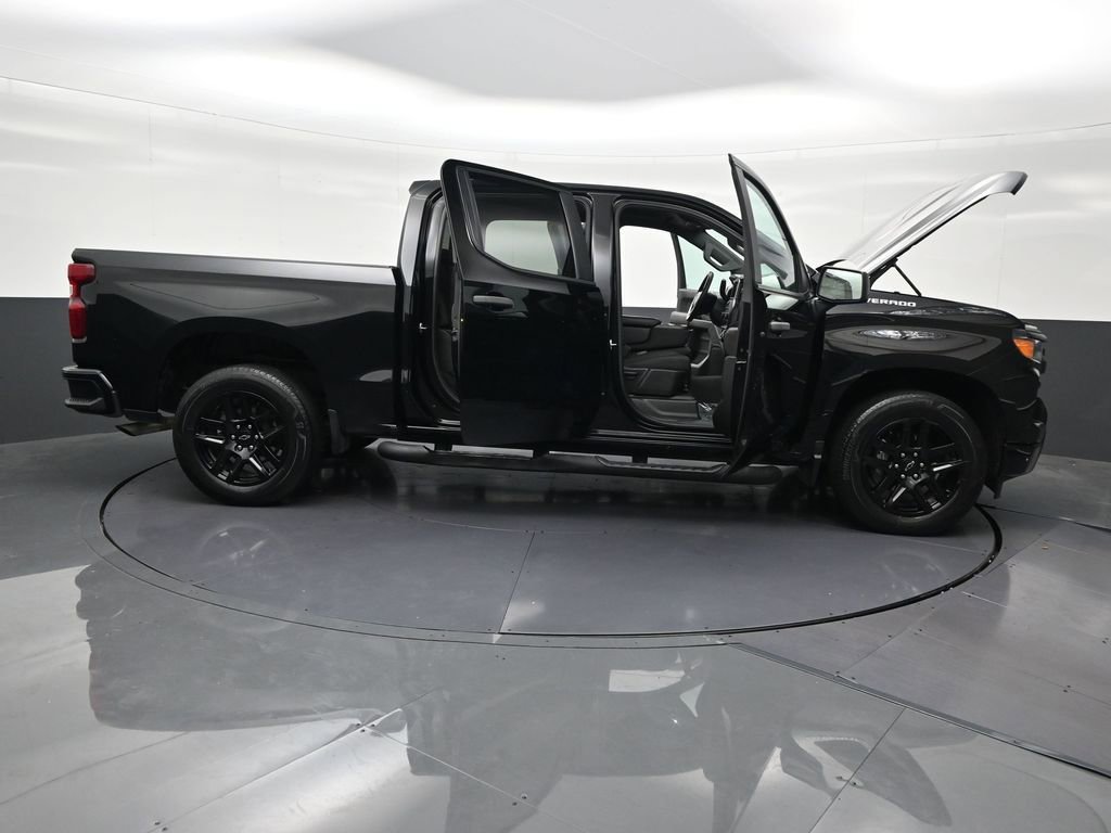 Used 2022 Chevrolet Silverado 1500 Custom RWD image 32