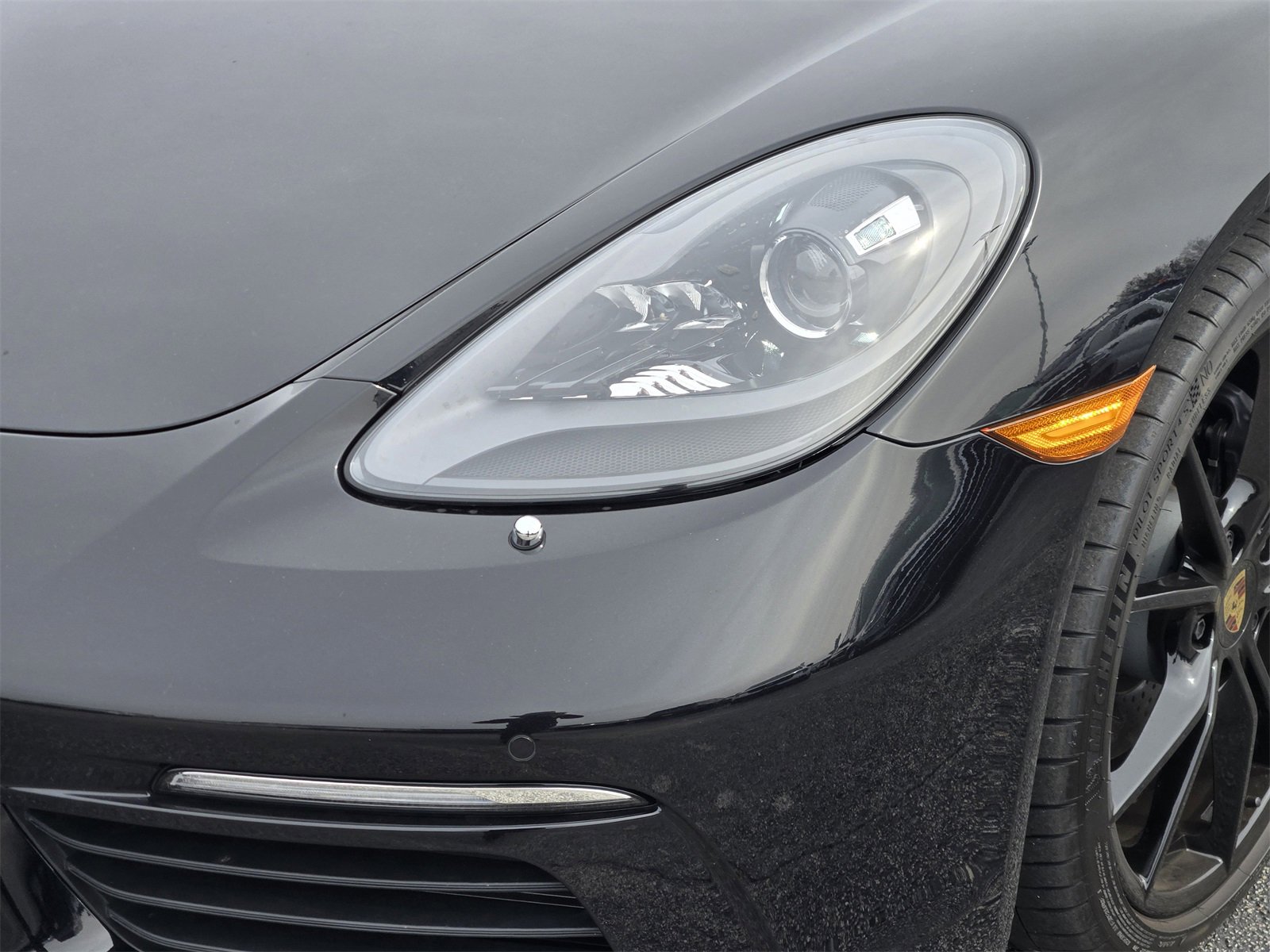 Used 2025 Porsche 718 Cayman image 9
