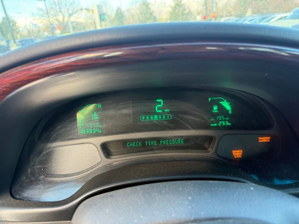 Used 2003 Cadillac De Ville w/ Comfort & Convenience Package FWD image 5