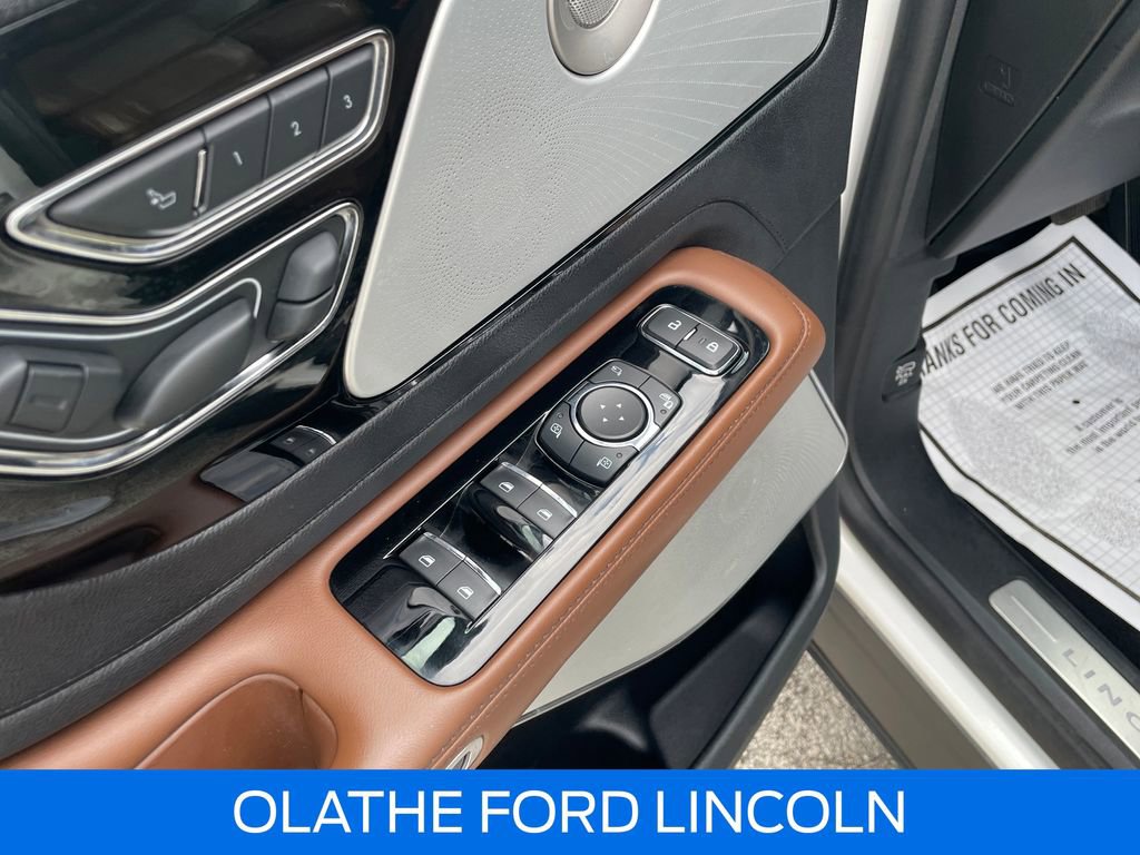 Certified 2021 Lincoln Aviator Grand Touring w/ Equipment Group 302A AWD/4WD image 22