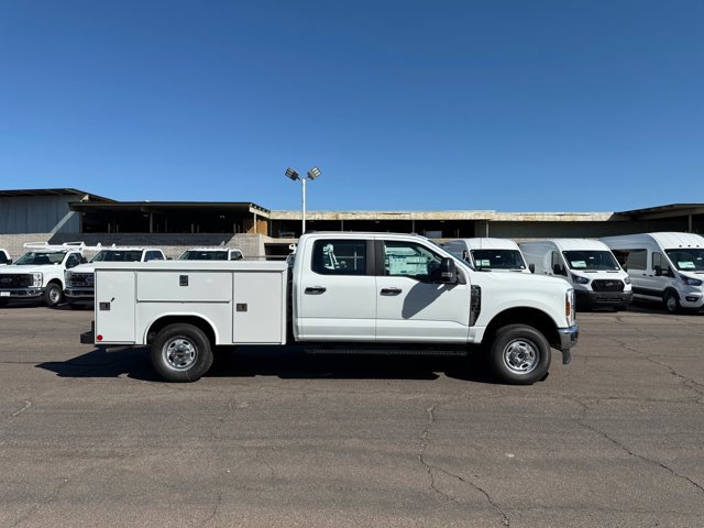 New 2026 Ford F250 XL w/ XL Chrome Package image 2