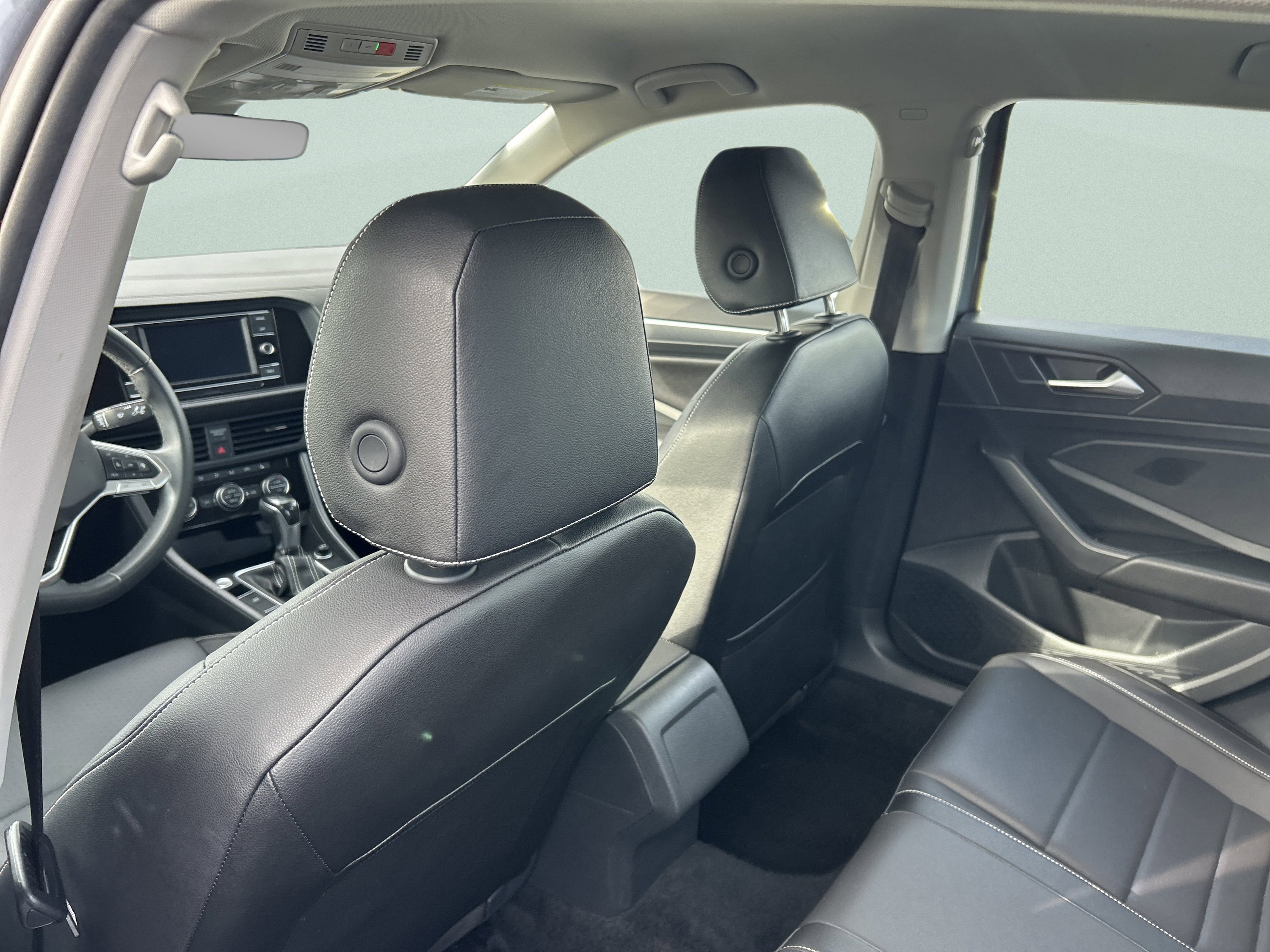 Used 2024 Volkswagen Jetta SE FWD image 14