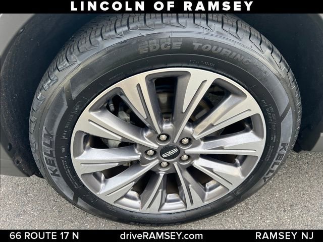 Used 2022 Lincoln Corsair Reserve w/ Equipment Group 201A image 9