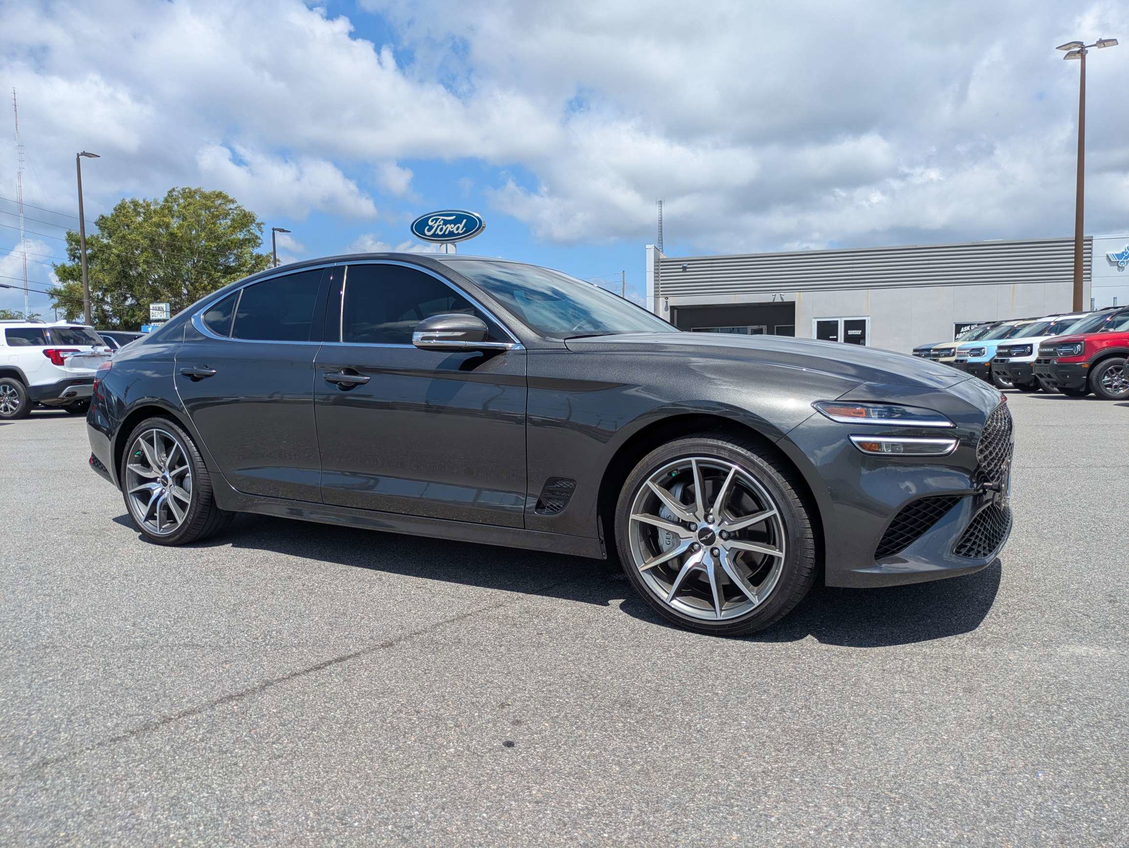 Used 2024 Genesis G70 2.5T AWD/4WD image 2