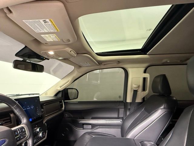 Used 2022 Ford Expedition XLT image 36