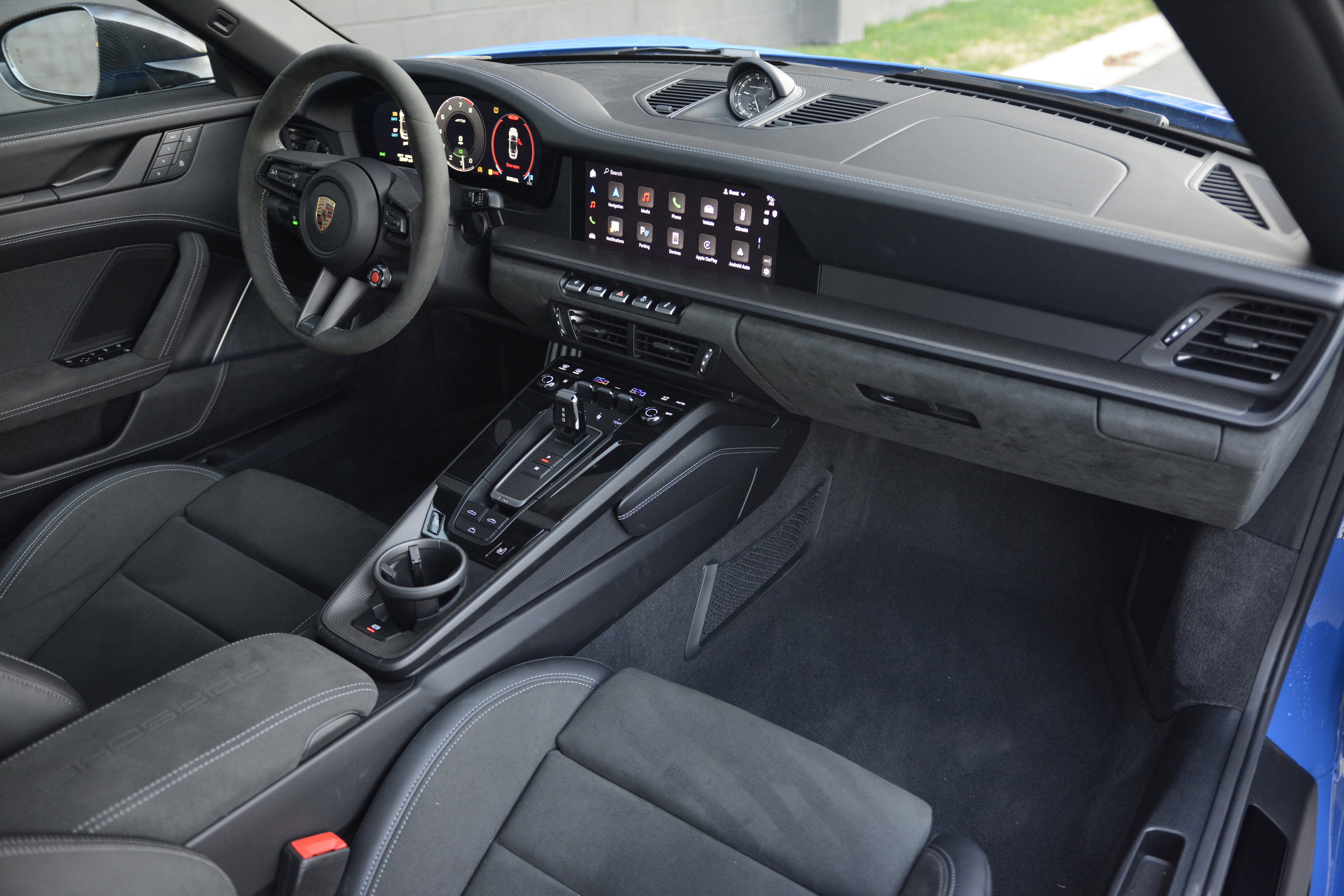 Certified 2025 Porsche 911 Carrera 4 GTS AWD/4WD image 30
