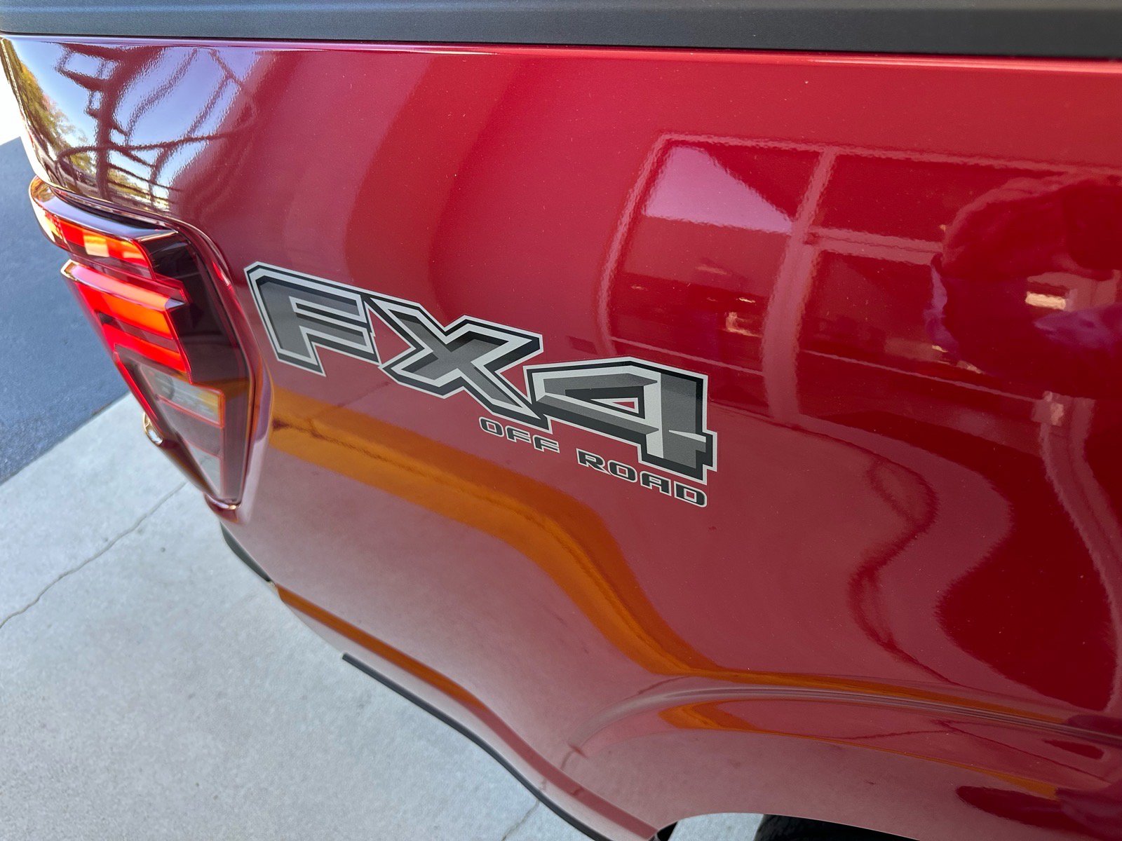 Certified 2024 Ford F150 Lariat w/ FX4 Off-Road Package AWD/4WD image 11