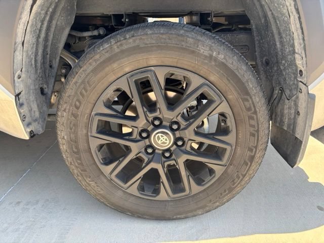Used 2025 Toyota Tundra Limited AWD/4WD image 7
