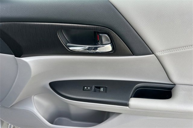 Used 2015 Honda Accord EX-L image 21
