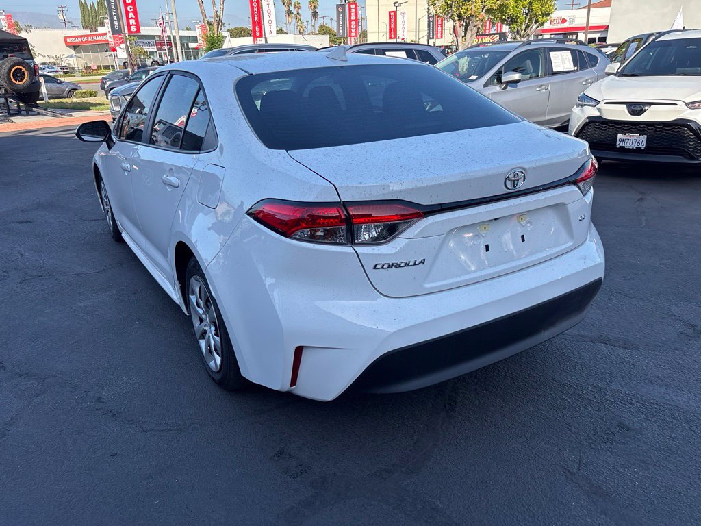 Used 2025 Toyota Corolla LE FWD image 6