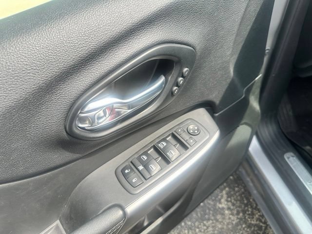 Used 2021 Jeep Cherokee Limited AWD/4WD image 30
