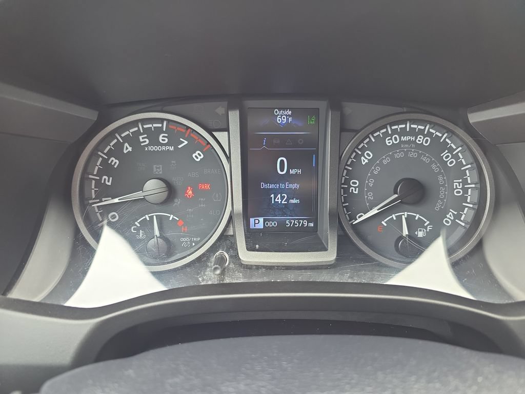 Used 2021 Toyota Tacoma TRD Off-Road AWD/4WD image 21