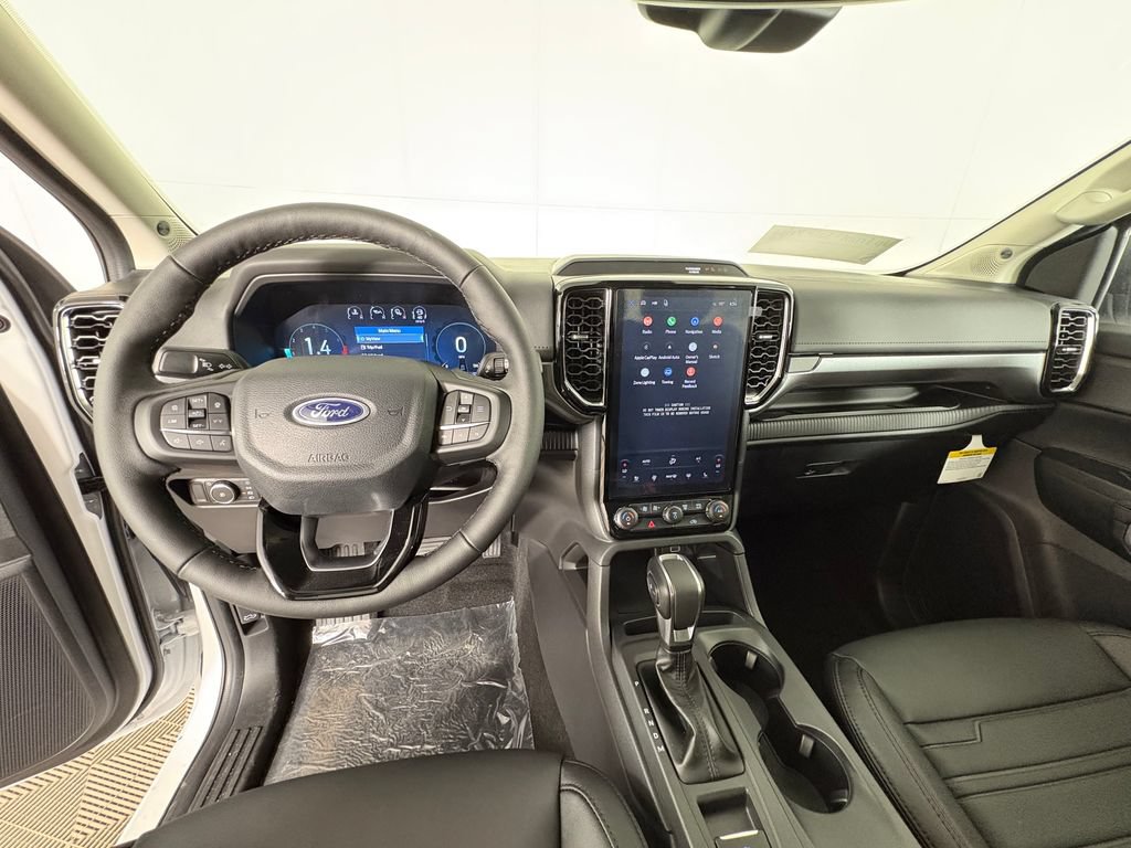 New 2026 Ford Ranger Lariat w/ Black Appearance Package RWD image 8