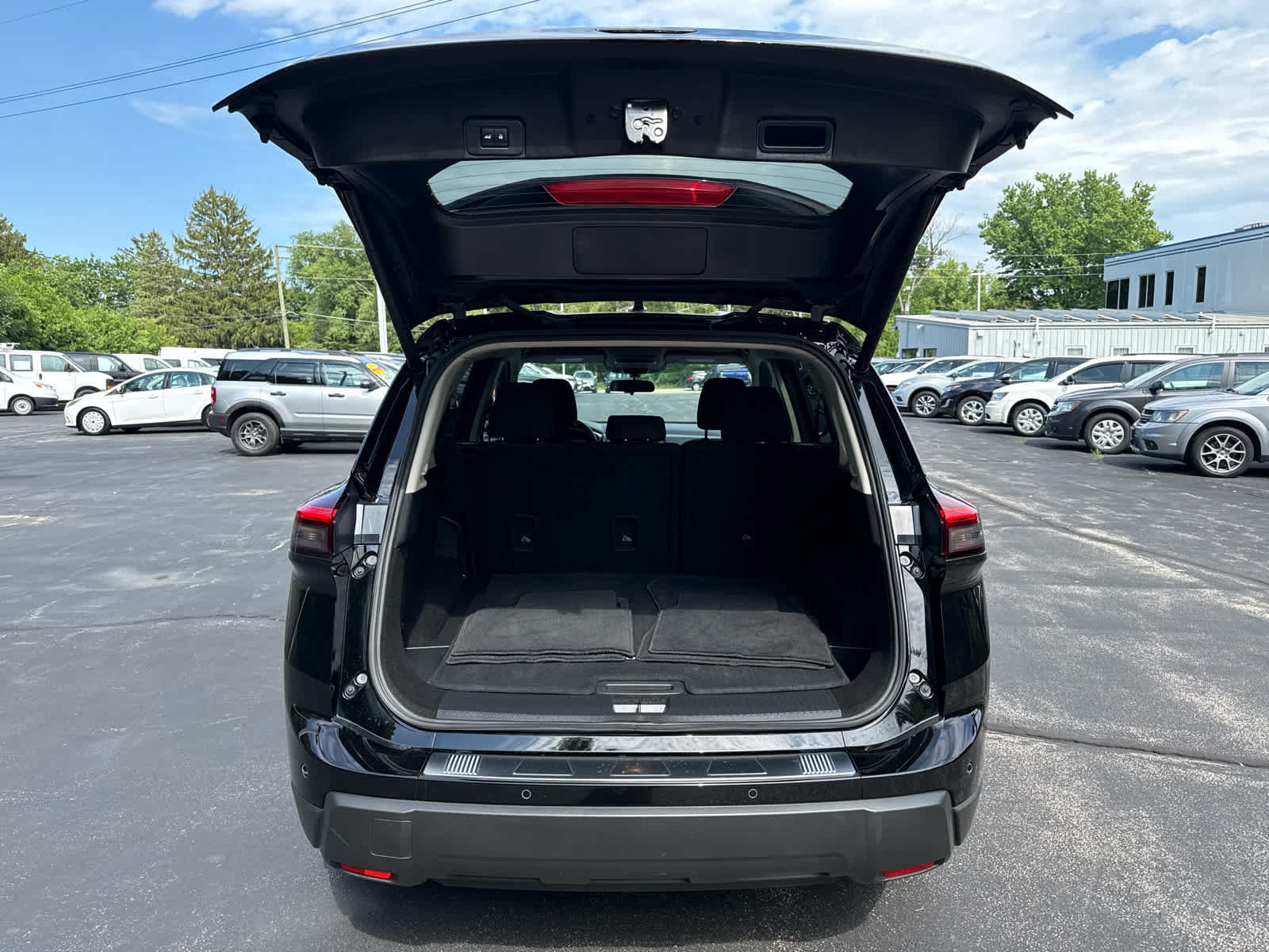 Used 2026 Nissan Rogue SV w/ Cold Weather Package AWD/4WD image 15