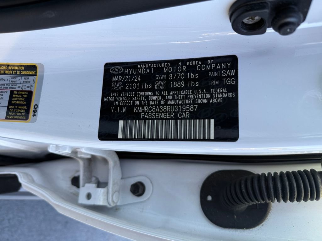 Used 2024 Hyundai Venue SEL FWD image 26