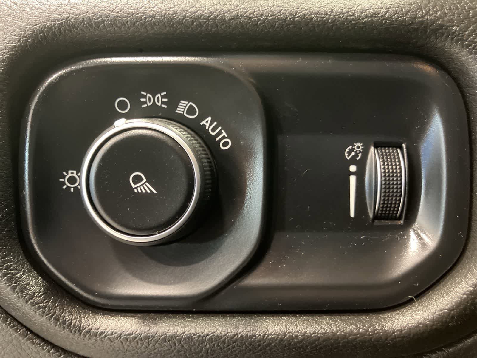 Used 2020 RAM 1500 Tradesman AWD/4WD image 13