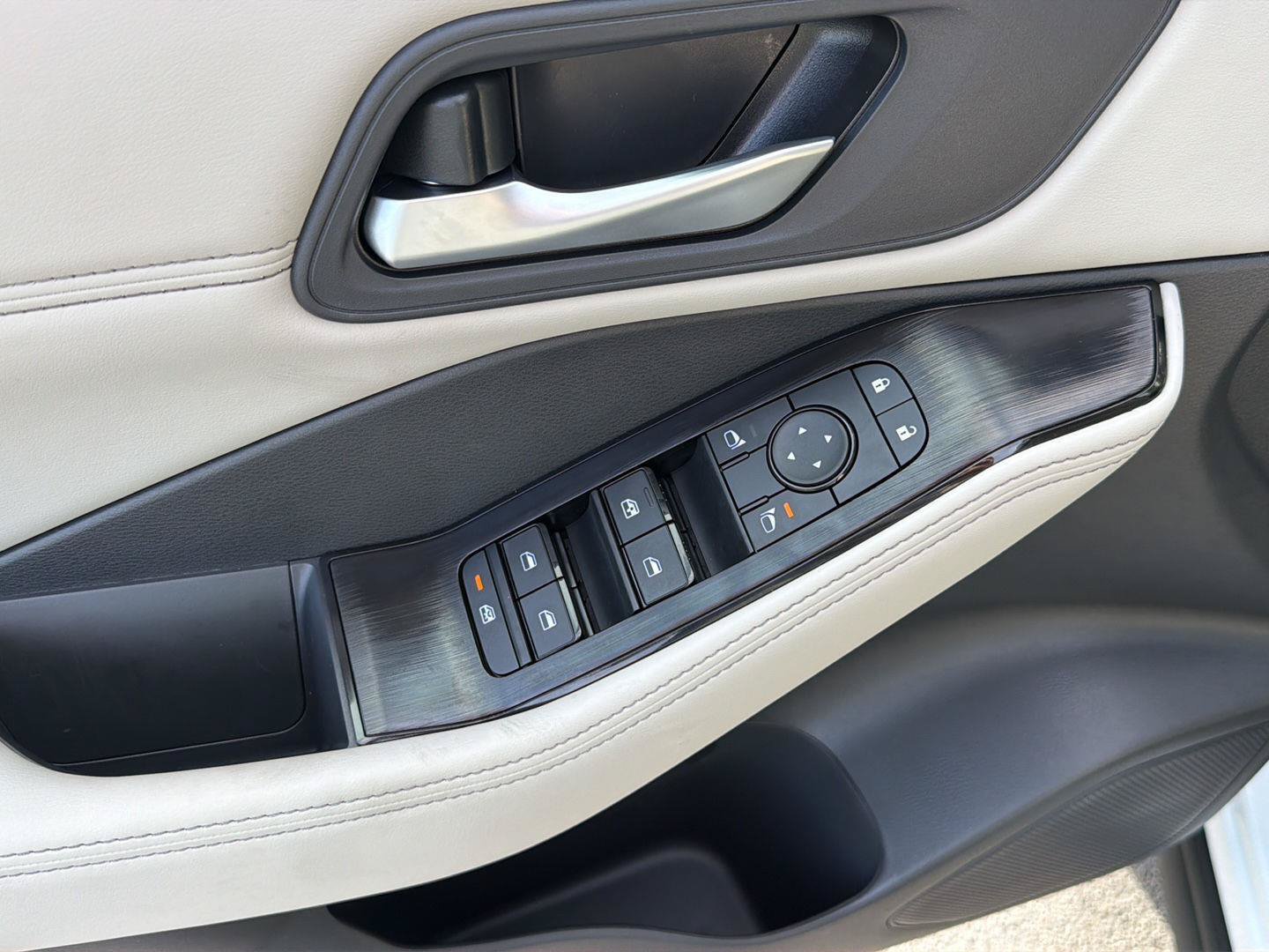New 2026 Nissan Rogue Dark Armor FWD image 32