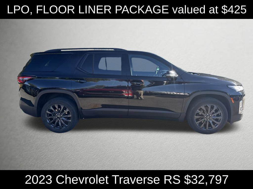 Used 2023 Chevrolet Traverse RS w/ LPO, Floor Liner Package AWD/4WD image 2
