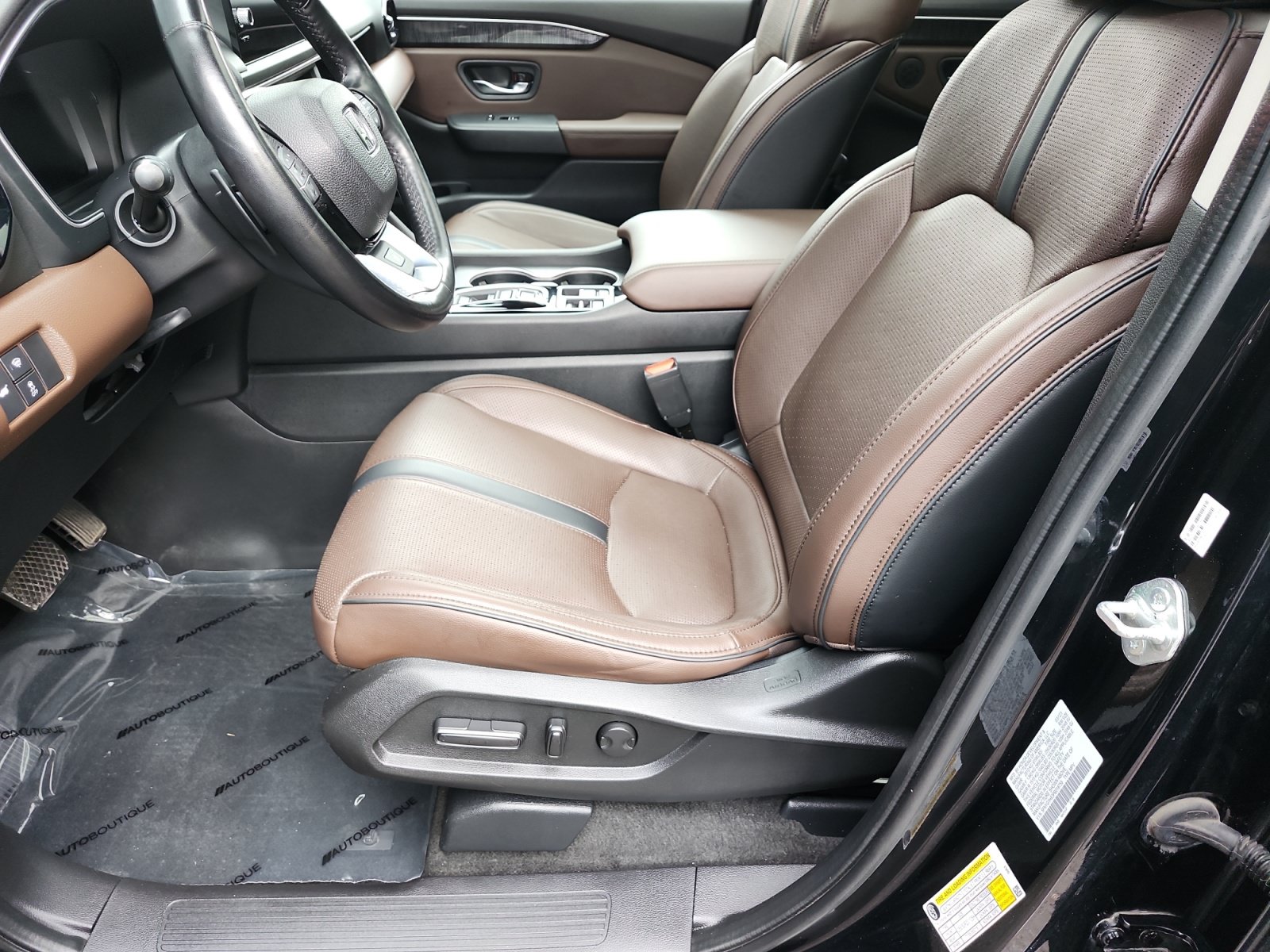 Used 2023 Honda Pilot Elite image 9