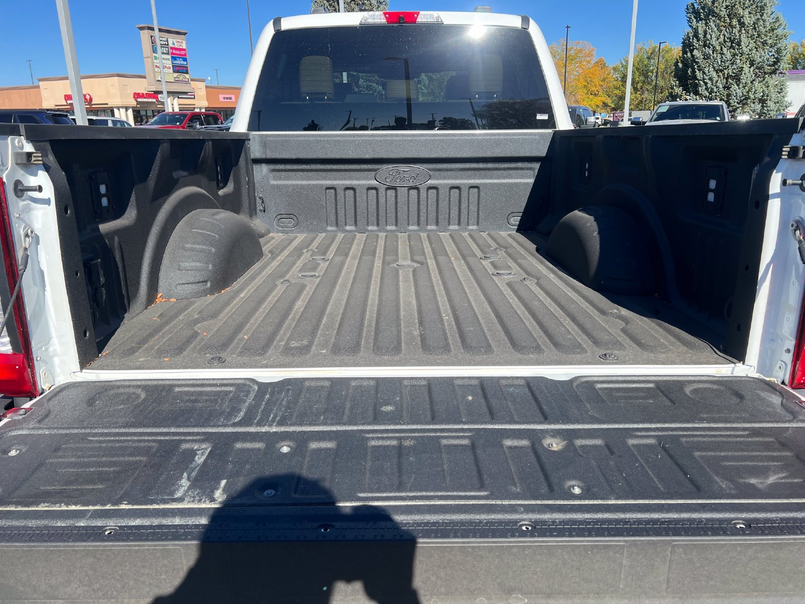 Used 2025 Ford F350 Lariat w/ Black Appearance Package AWD/4WD image 31