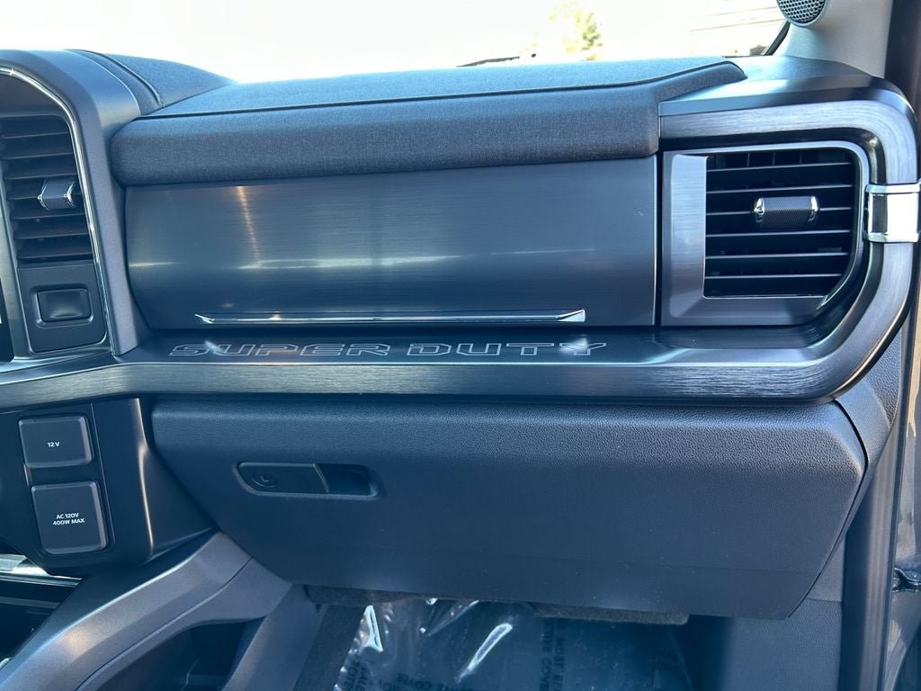 Used 2023 Ford F250 Lariat w/ Sport Appearance Package AWD/4WD image 26