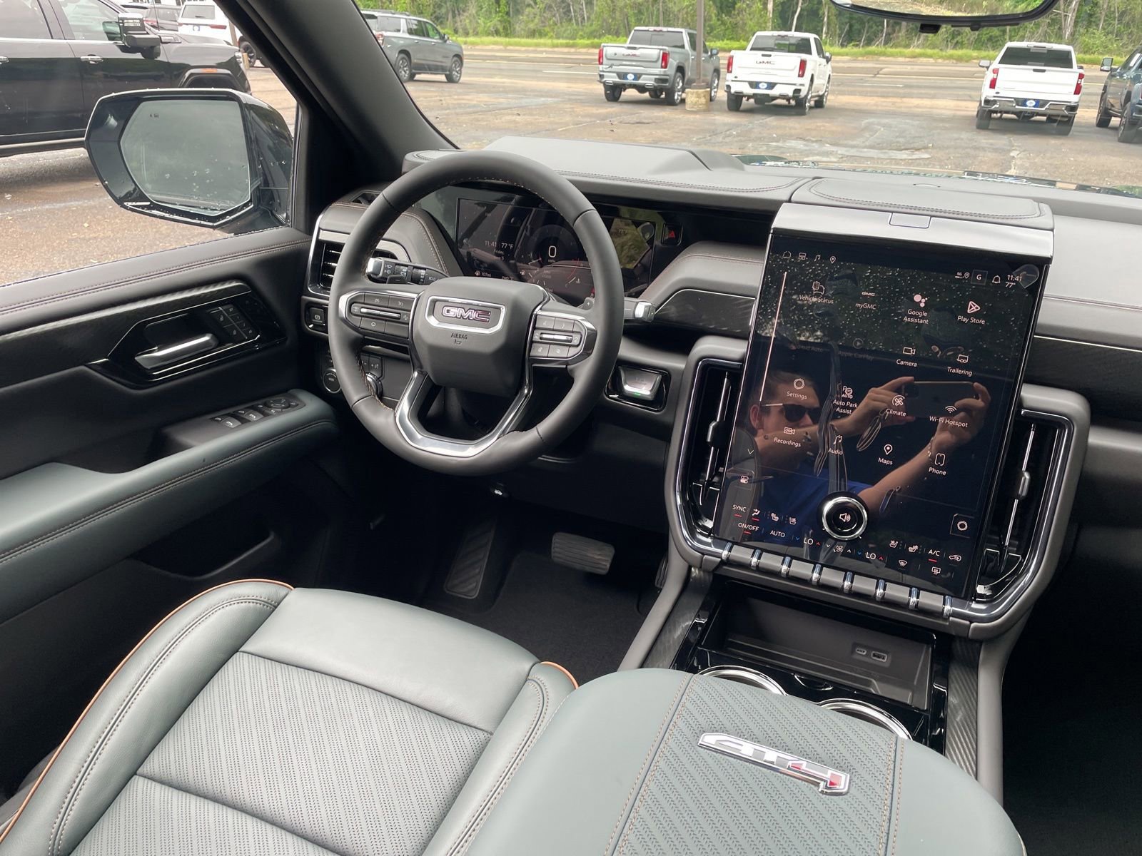 New 2026 GMC Yukon AT4 w/ AT4 Premium Package AWD/4WD image 29