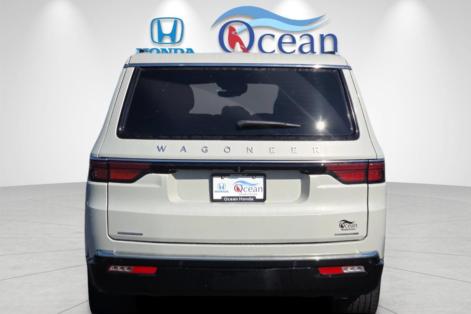 Used 2022 Jeep Wagoneer Series III w/ Convenience Group I AWD/4WD image 4