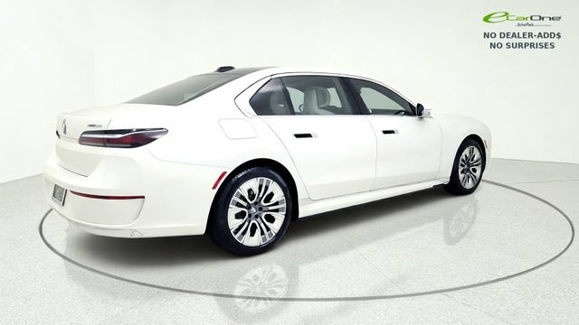 Used 2023 BMW i7 xDrive60 AWD/4WD image 9